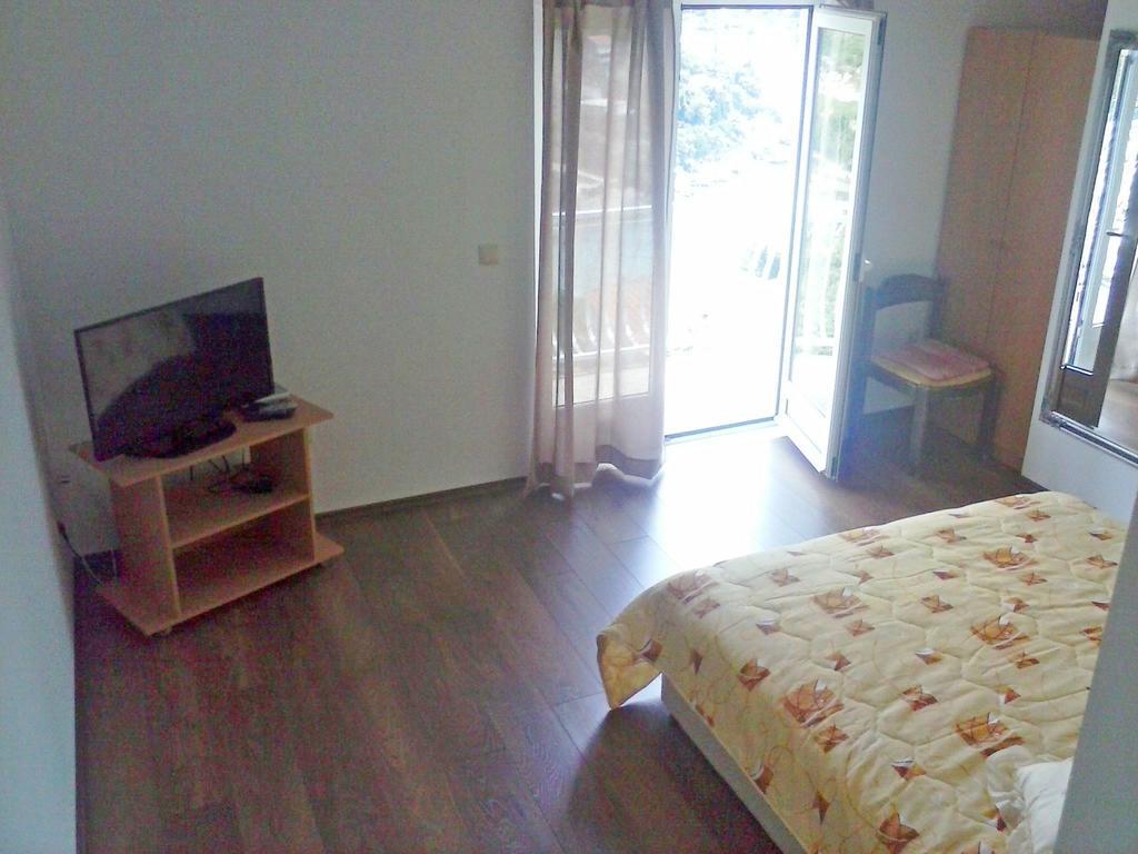 Apartments Mara Molunat Exterior photo